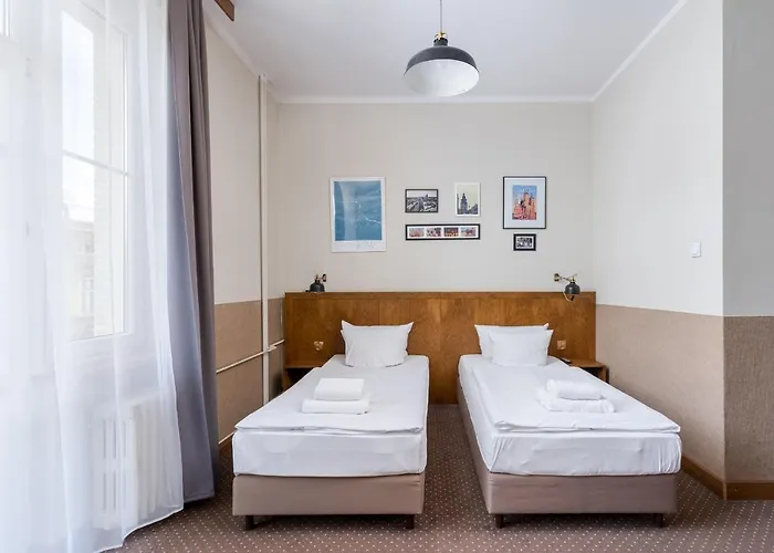 Daniel Griffin By Artery Krakau