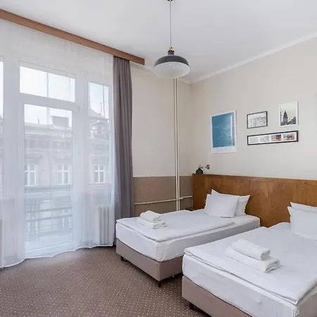 Daniel Griffin By Artery 4*