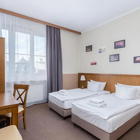 Daniel Griffin By Artery 4*