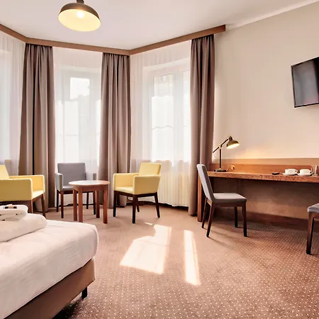 Daniel Griffin By Artery 4*