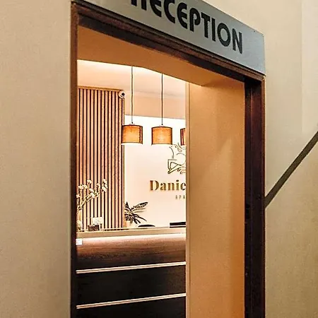 Daniel Griffin By Artery 4* Krakau