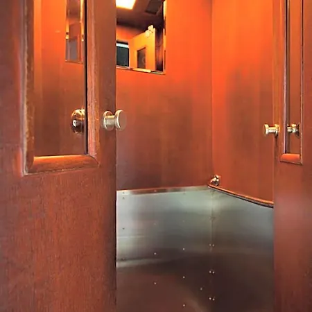Daniel Griffin By Artery Aparthotel 4*