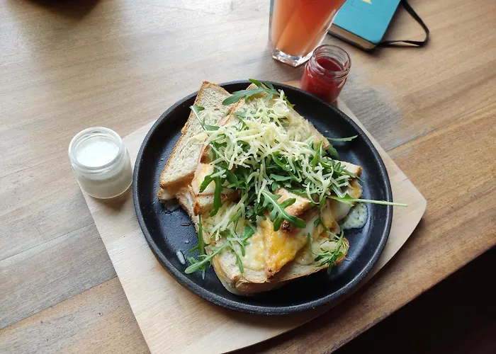 Daniel Griffin By Artery Krakow