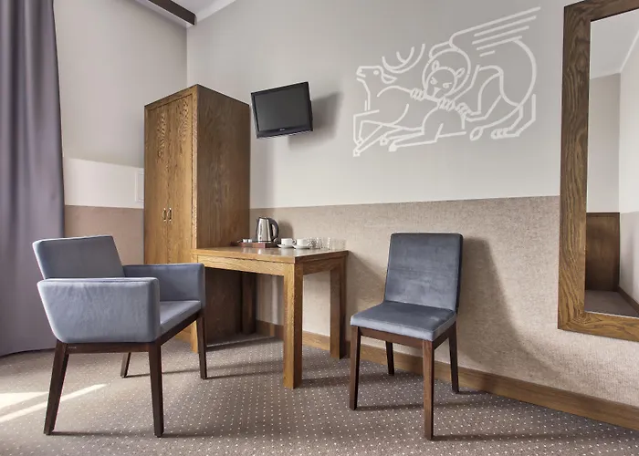 Daniel Griffin By Artery Krakow