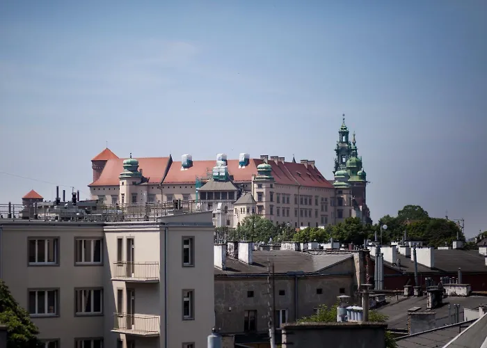 Daniel Griffin By Artery Apart Otel 4*