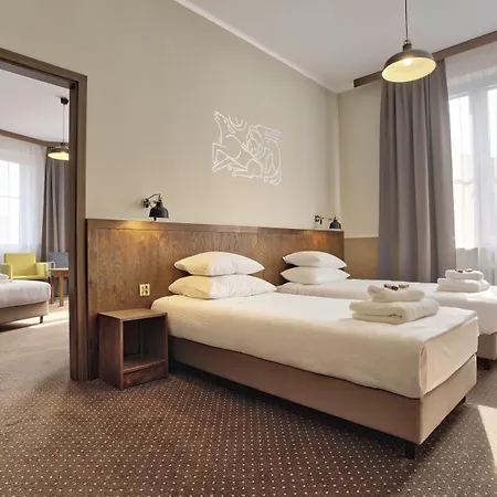 Daniel Griffin By Artery